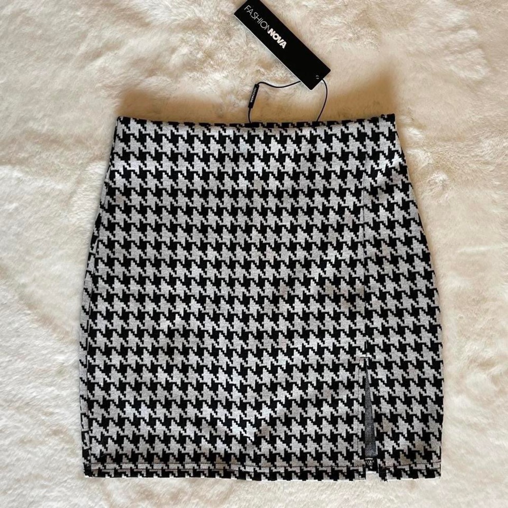SOLD Black&White Houndstooth Tweed Mini Skirt